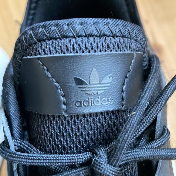 Adidas Boys Sneakers. - Picture 3 of 16